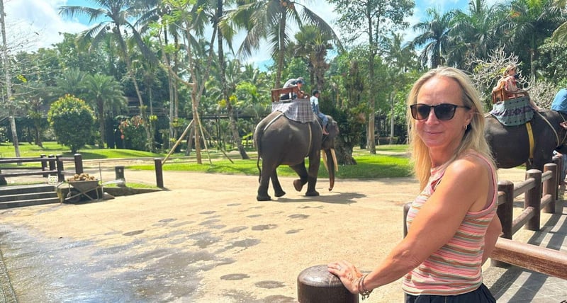 Floortje Dessing op Bali om met World Animal Protection dierenleed van wilde dieren in het toerisme te onderzoeken